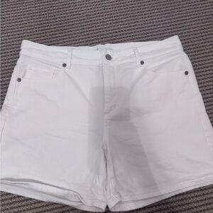 LOFT Classic White Women's Bermudas